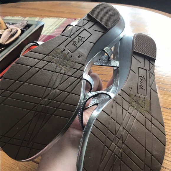 New & never worn Fioni flats! Size 8 - Picture 4 of 4